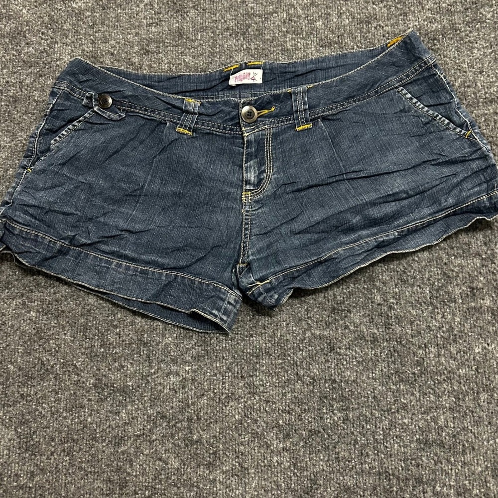 Madrag Shorts Womens Size 11 Blue Denim Low Rise Contrast Stitch Casual Mini